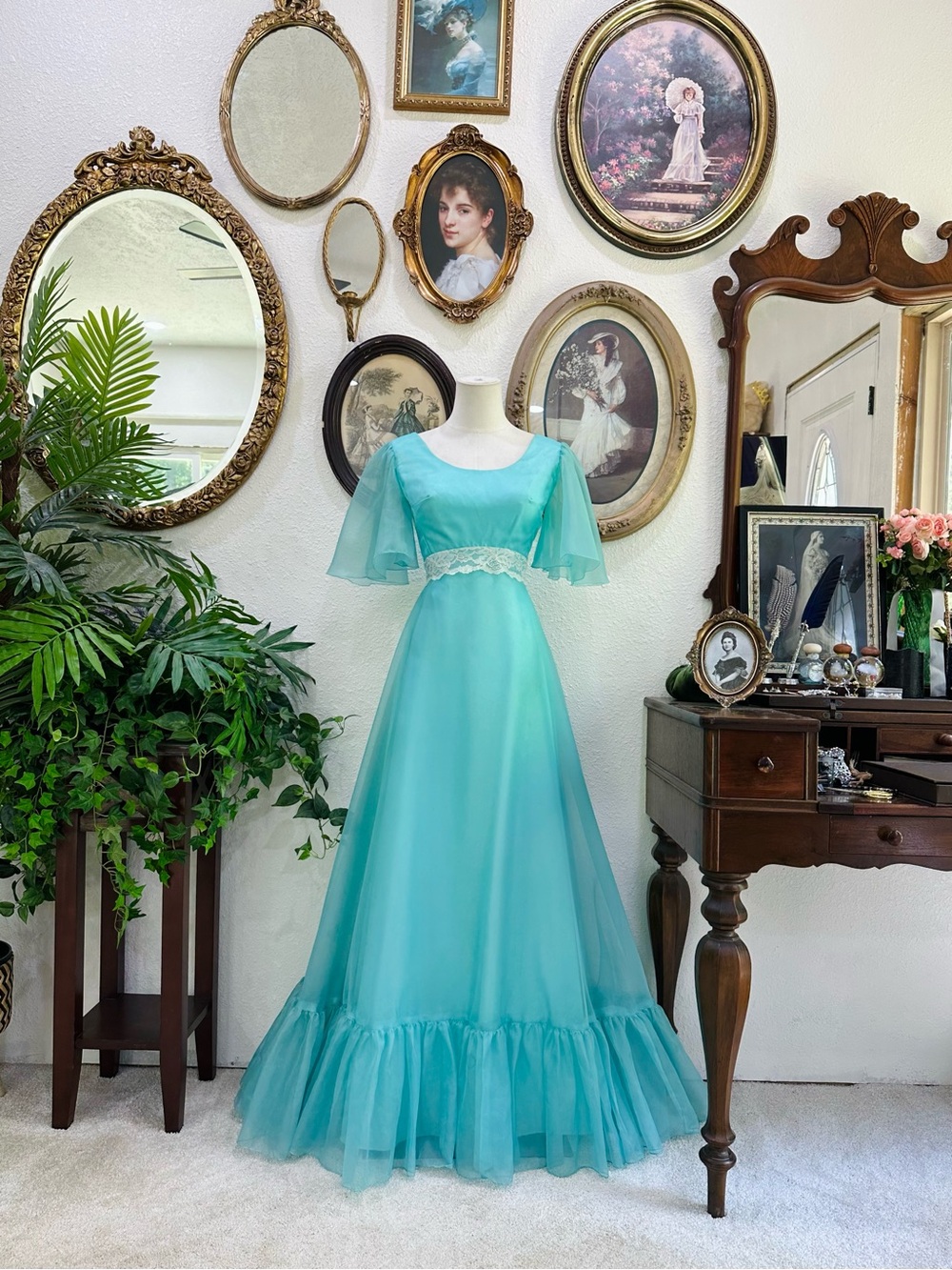 Vintage-Inspired Teal Chiffon Evening Dress